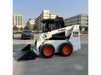 Smykový nakladač BOBCAT S160
