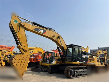 Pásové rýpadlo CATERPILLAR 330D