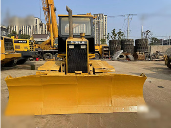 Buldozer CATERPILLAR D4C: obrázek 2