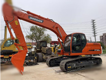 Pásové rýpadlo DOOSAN DX225 LC: obrázek 2