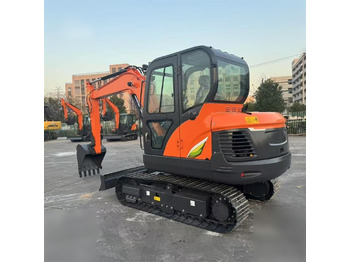 Pásové rýpadlo DOOSAN DX60