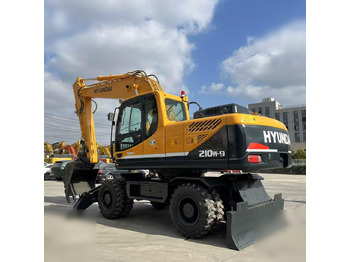 Kolesové rýpadlo HYUNDAI