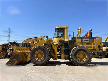 Kolový nakladač KOMATSU WA600-3