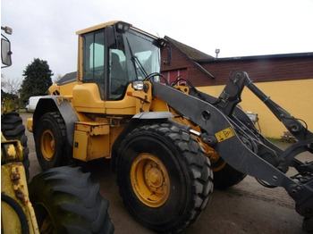 Kolový nakladač VOLVO L60F
