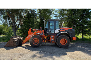 Kolový nakladač Hitachi ZW140: obrázek 2