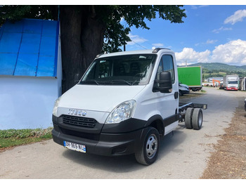 Podvozek s kabinou IVECO Daily 35c13