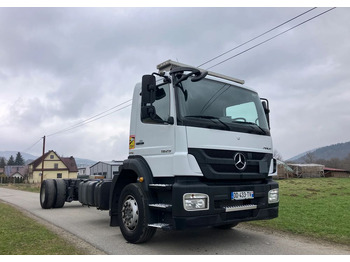 Podvozek s kabinou MERCEDES-BENZ Axor 1829