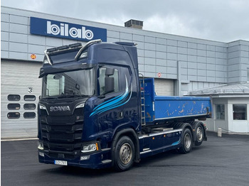 Hákový nosič kontejnerů SCANIA S 580