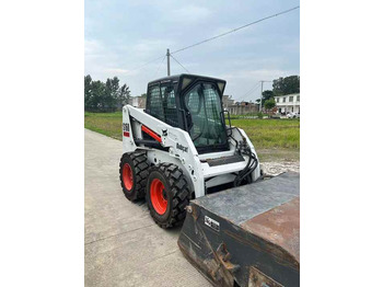 Smykový nakladač USED BOBCAT S160 Skid-steer Loader Bobcat S160 Carry Sweeper with Very Good Performance Is for Sale at a Low Price.: obrázek 2