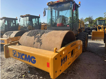 Silniční válec XCMG XS263J