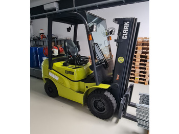 Plynový vysokozdvižný vozík CLARK