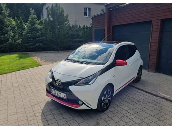 Osobní auto TOYOTA