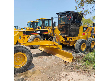 Grejdr CATERPILLAR 140H