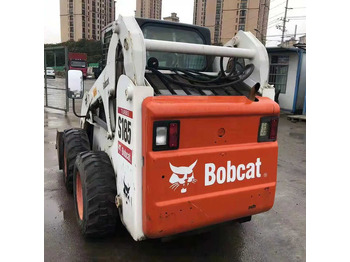 Smykový nakladač BOBCAT S185