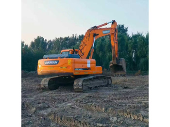 Pásové rýpadlo DOOSAN DX300