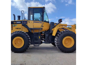 Kolový nakladač KOMATSU WA380-3