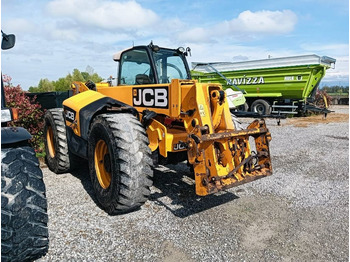 Teleskopický manipulátor JCB