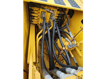 Pásové rýpadlo Komatsu PC 200: obrázek 3