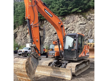 Pásové rýpadlo DOOSAN DX140
