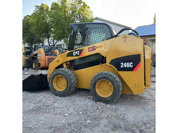 Smykový nakladač CATERPILLAR 226