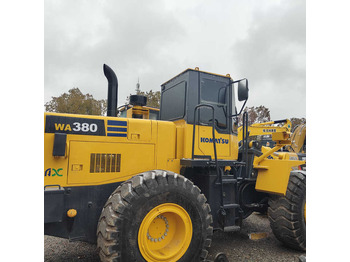 Kolový nakladač KOMATSU WA380-3