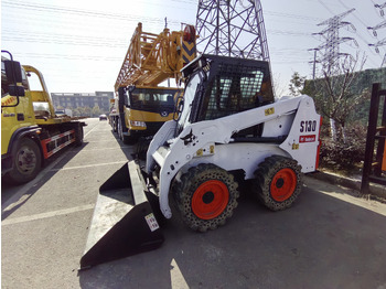 Smykový nakladač BOBCAT S130