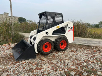 Smykový nakladač BOBCAT S130