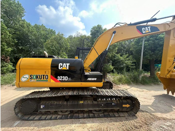 Pásové rýpadlo CATERPILLAR 323D2L
