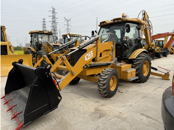 Rýpadlo-nakladač CATERPILLAR 426