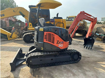 Pásové rýpadlo HITACHI ZX30