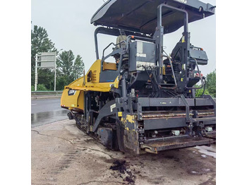 Finišér XCMG RP803: obrázek 2