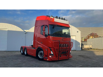 Tahač VOLVO FH16 750