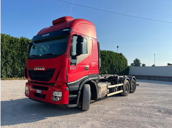 Hákový nosič kontejnerů IVECO Stralis 500