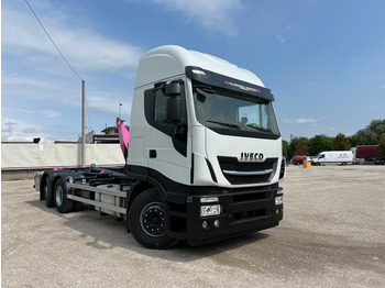 Hákový nosič kontejnerů IVECO Stralis 510