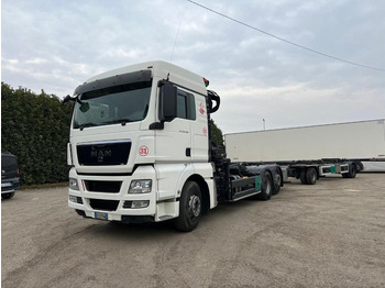 Hákový nosič kontejnerů MAN TGX 26.480