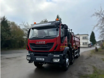 Sklápěč IVECO Trakker