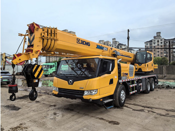 Univerzální autojeřáb XCMG XCT25
