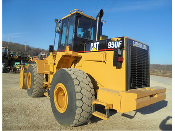 Smykový nakladač CATERPILLAR