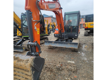 Mini rýpadlo DOOSAN DX60
