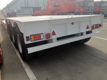 Nový Podvalníkový návěs pro dopravu těžké techniky TITAN 3 Axle Lowboy Trailer for Sale in Ghana: obrázek 3