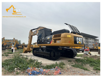 Pásové rýpadlo CATERPILLAR 330D