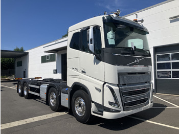 Podvozek s kabinou VOLVO FH16 750