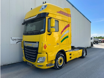 Tahač DAF XF 530