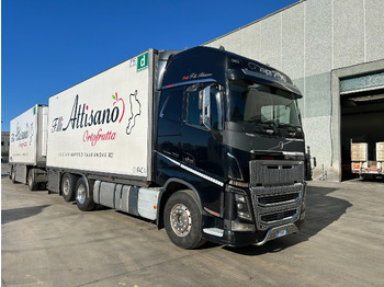 Chladírenský nákladní automobil VOLVO FH 750