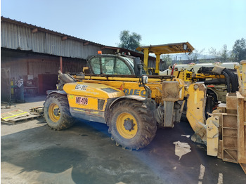 Teleskopický manipulátor DIECI