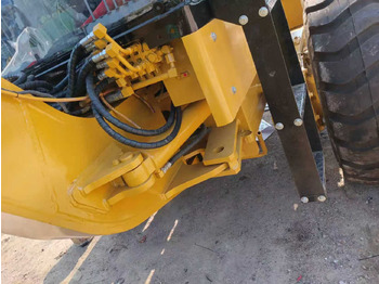 Grejdr CATERPILLAR 140K used motor grader low price: obrázek 5