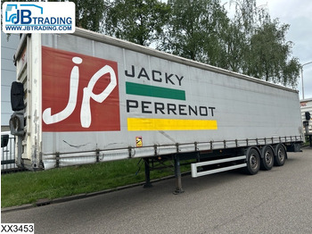 Plachtový návěs FRUEHAUF