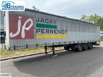Plachtový návěs FRUEHAUF