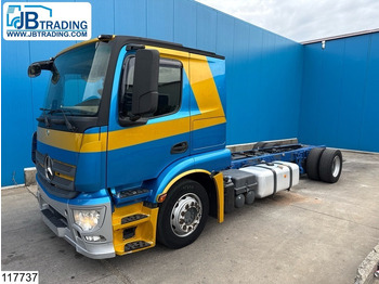 Podvozek s kabinou MERCEDES-BENZ Actros 1843