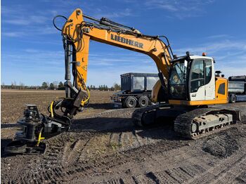 Pásové rýpadlo LIEBHERR R 920
